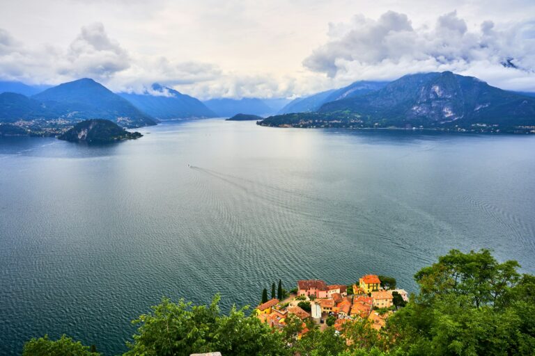 lake comoro surrounded by hills with houses on each side