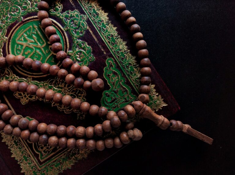 Rosary beads and Holy Quran